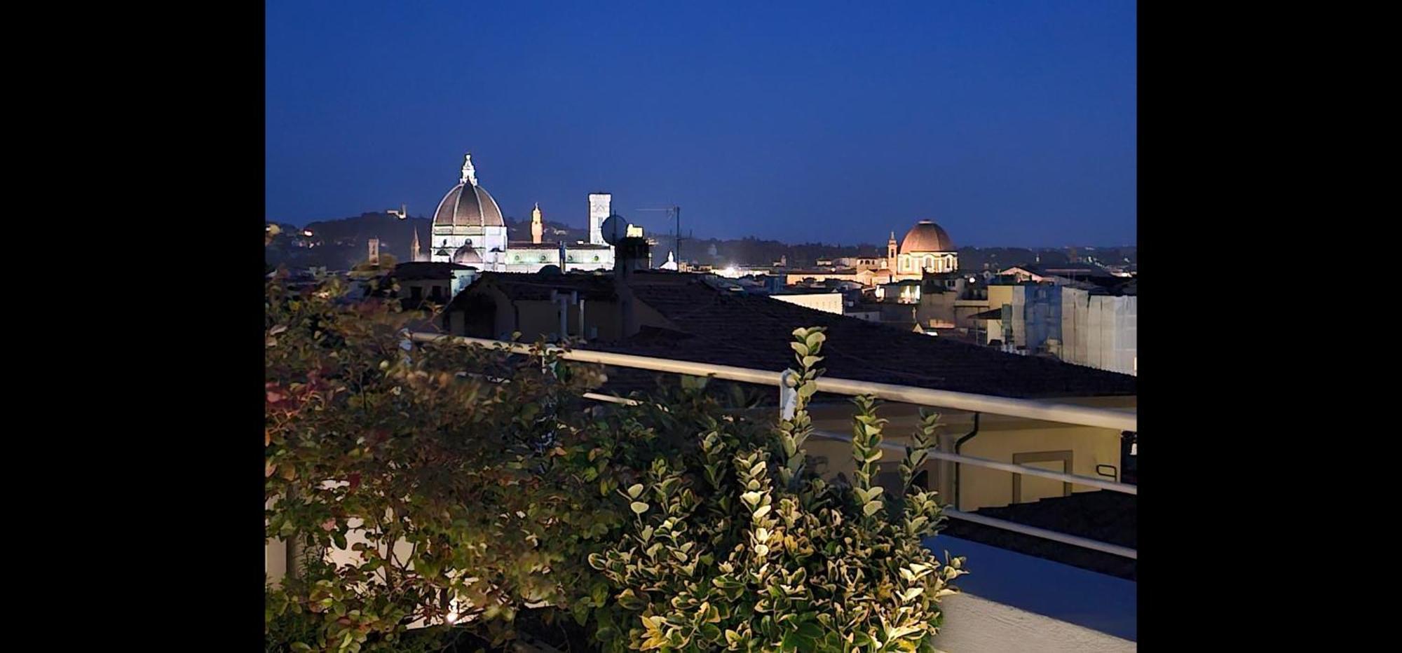 Appartamento Caterina De' Medici Luxury Attic With Terrace And Parking
