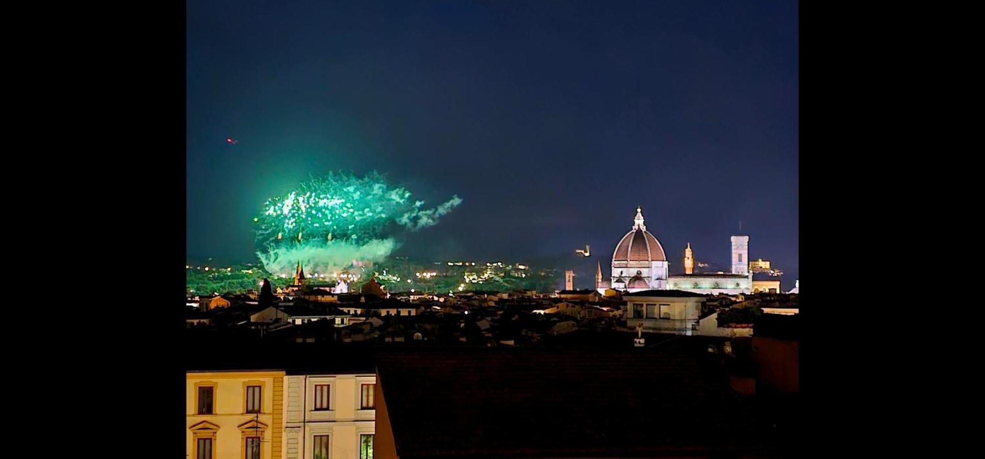 Appartamento Caterina De' Medici Luxury Attic With Terrace And Parking *