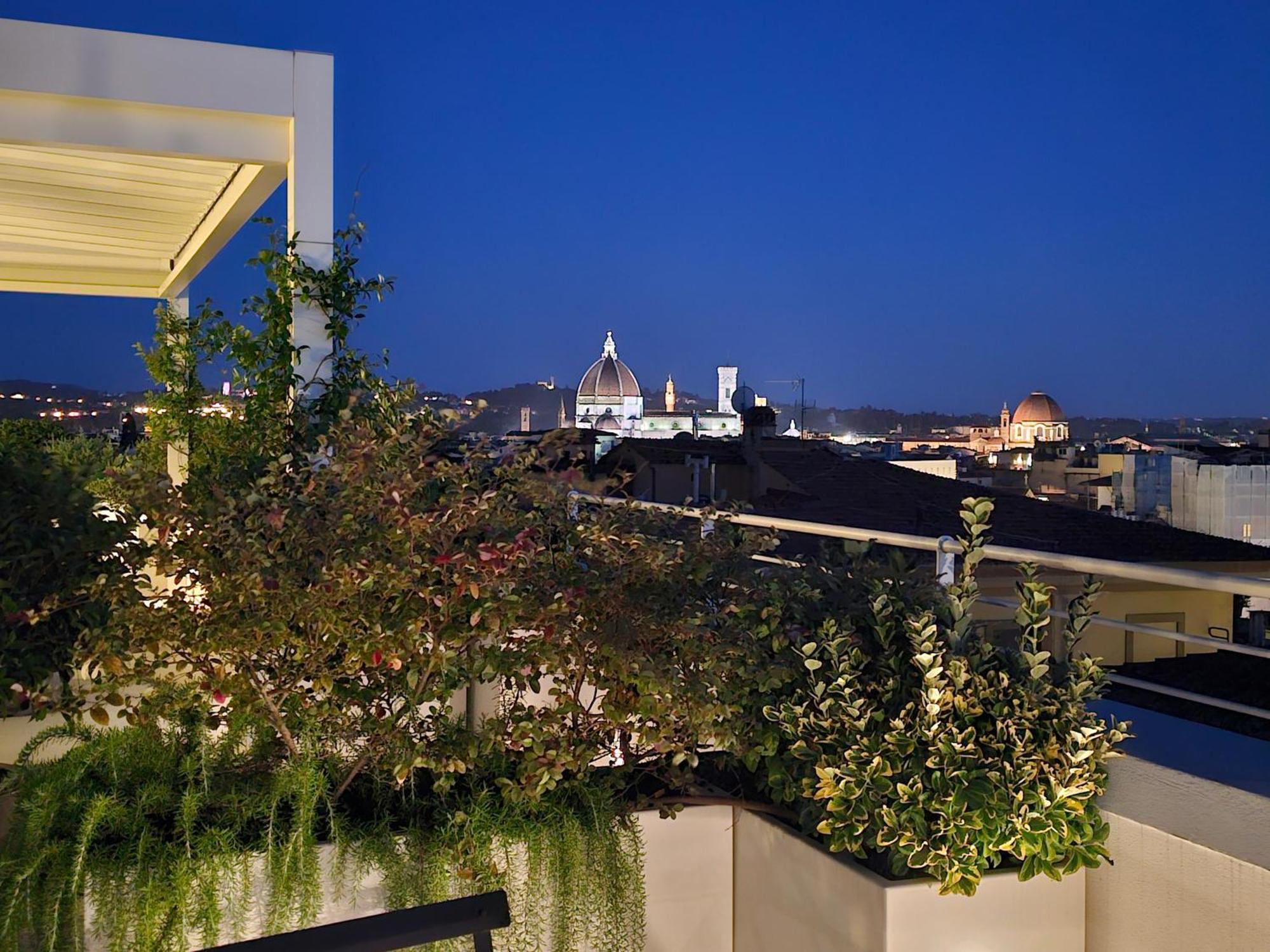 Appartamento Caterina De' Medici Luxury Attic With Terrace And Parking