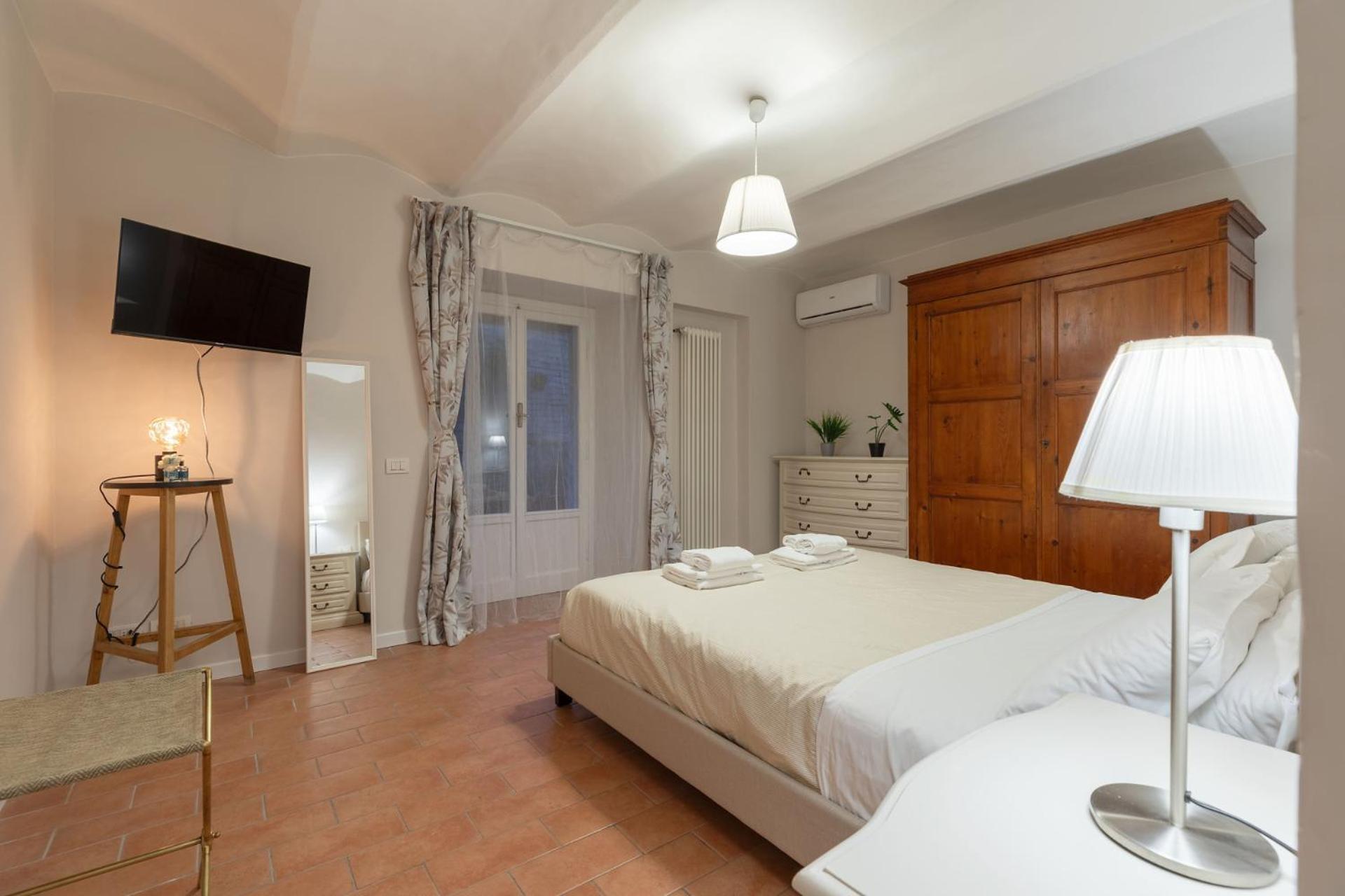 S.ambrogio Courtyard In Florence-hosted By Thinah Appartamento *