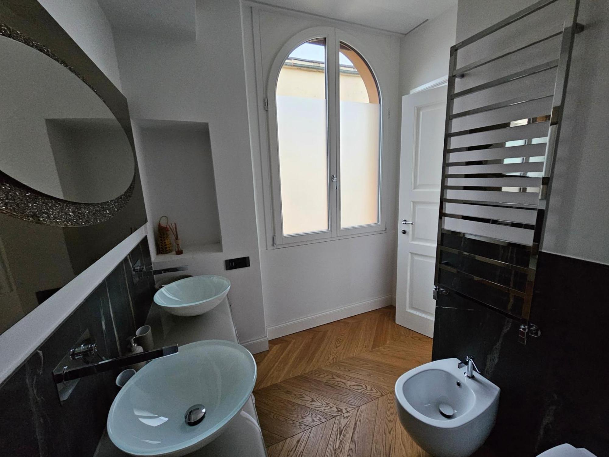 Appartamento Caterina De' Medici Luxury Attic With Terrace And Parking