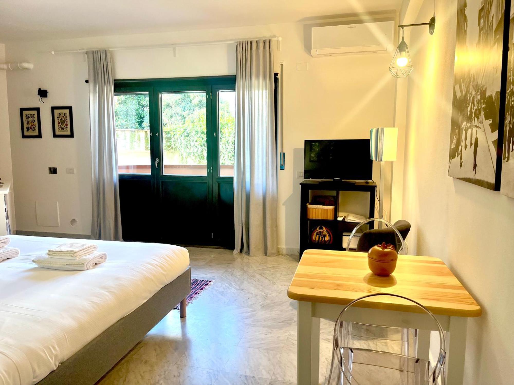 Oltrarno Hideway With Garage Leilighet