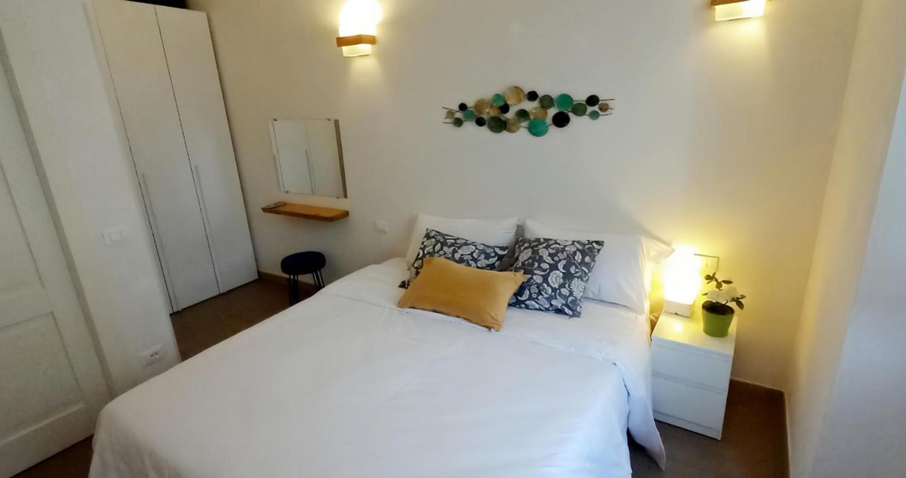 Lejlighed Charming & Spacious Florentine Just Two Mins From Tram Stop Firenze