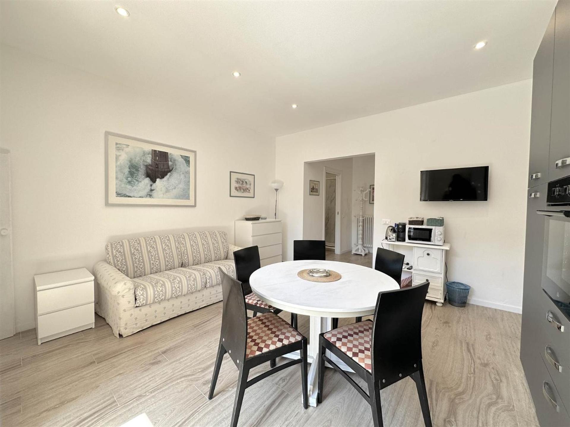 Borgo Verde-5 Minutes From The Station Leilighet