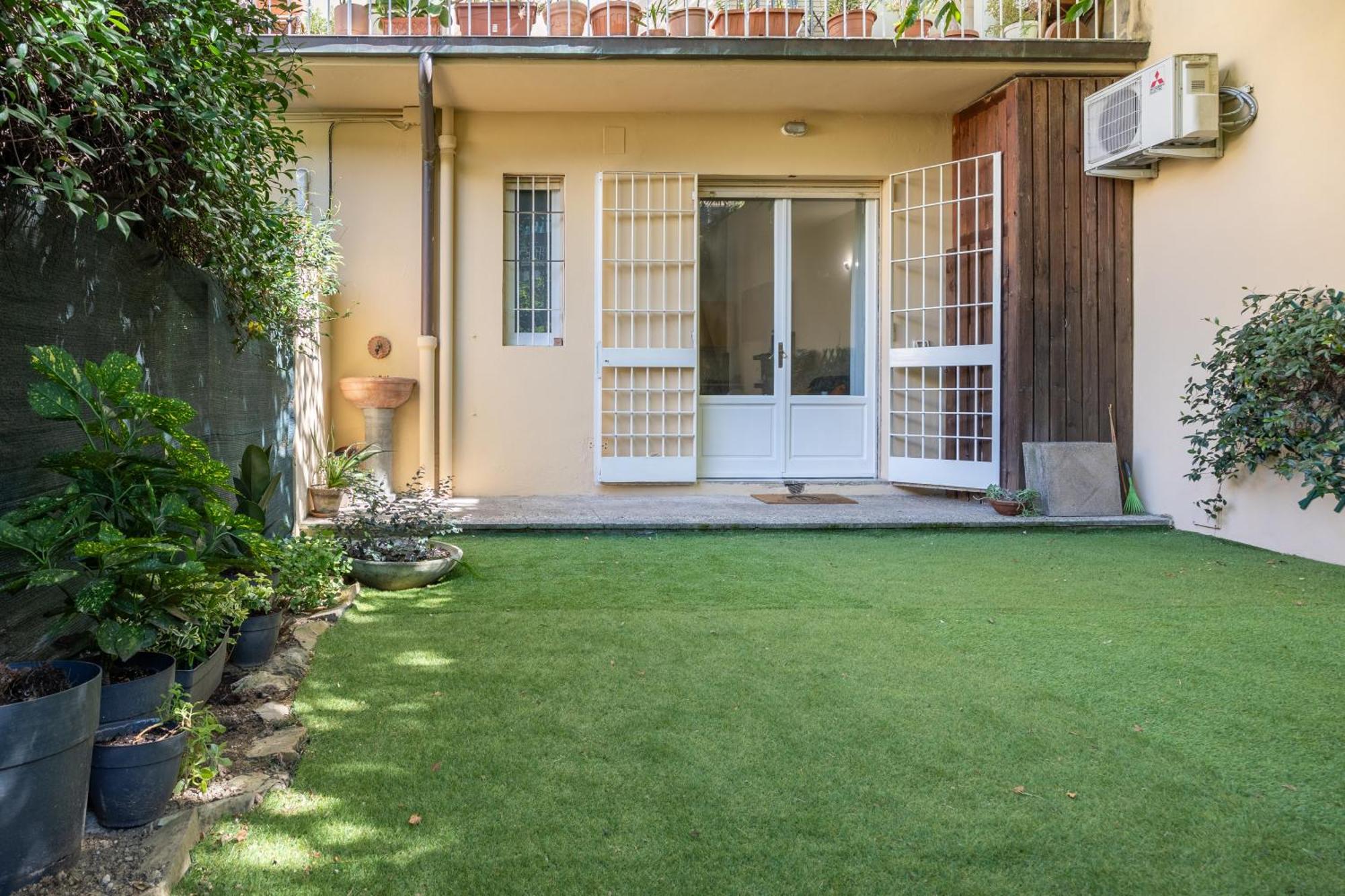 Appartamento Intero Con Giardino *