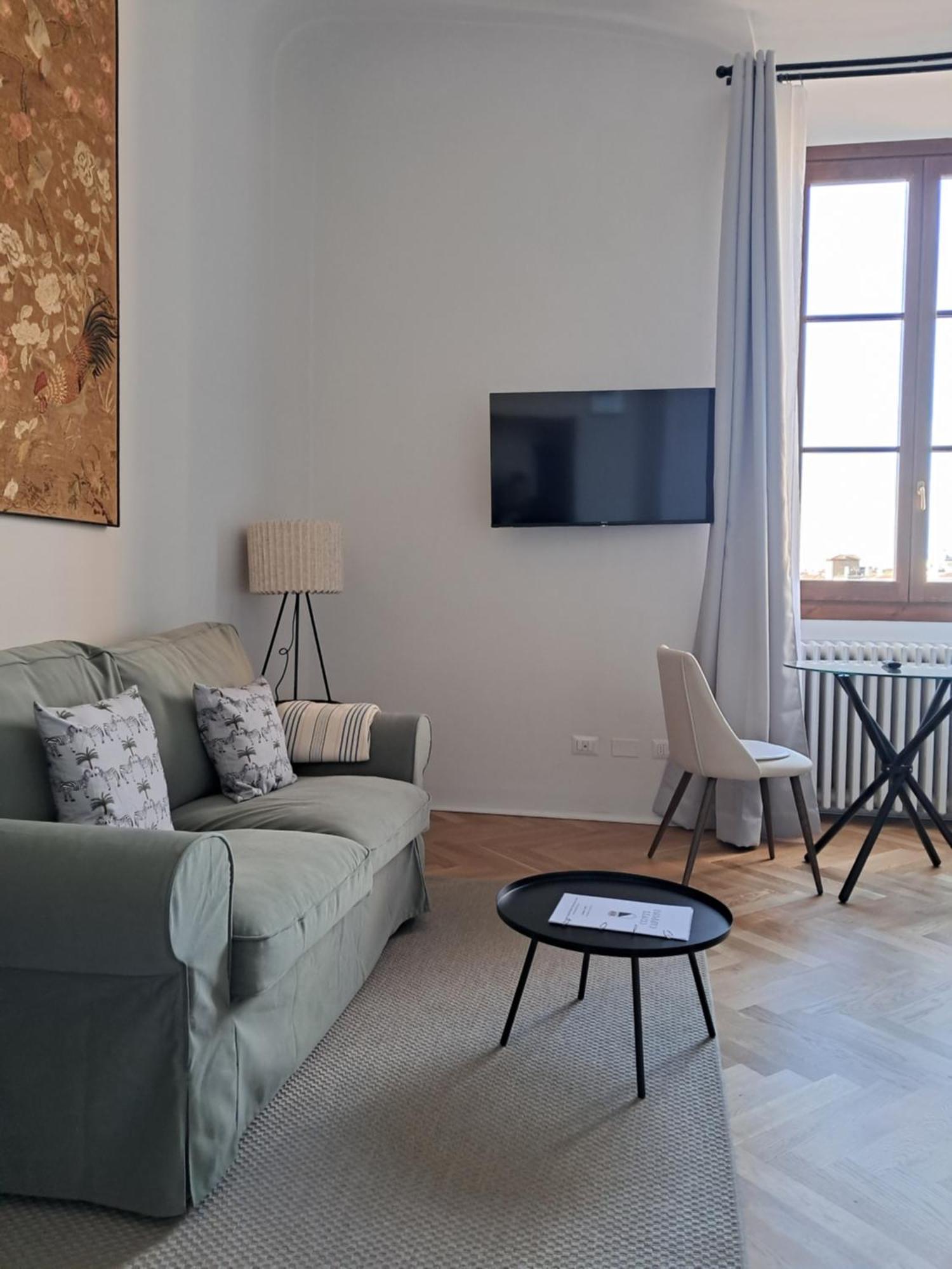 Appartamento Palazzo Capponi *
