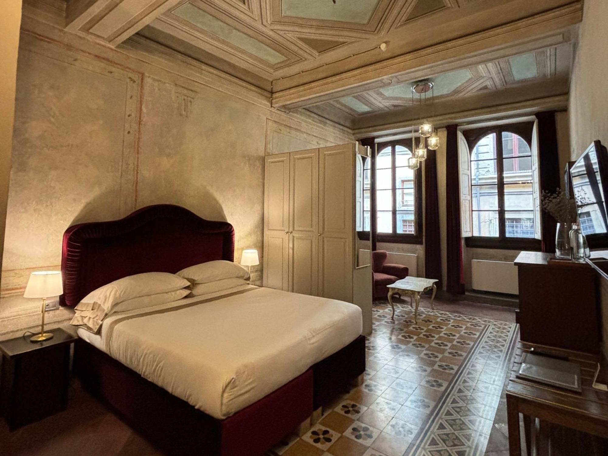 Numa Palazzo San Niccolo Aparthotel 4*