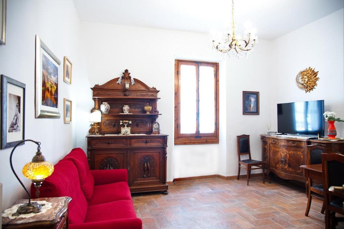 Elegant 300m From Old Town Center Appartamento Firenze