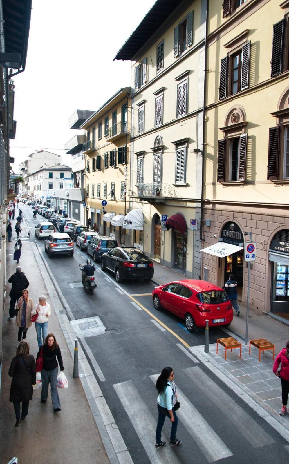Elegant 300m From Old Town Center Firenze