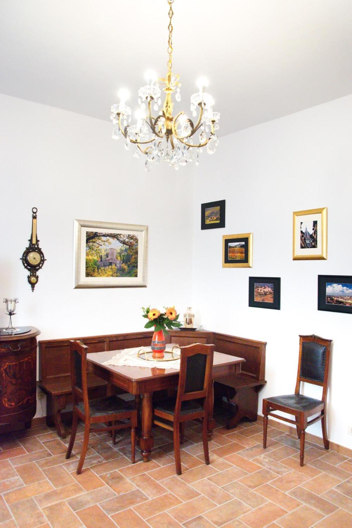 Elegant 300m From Old Town Center *