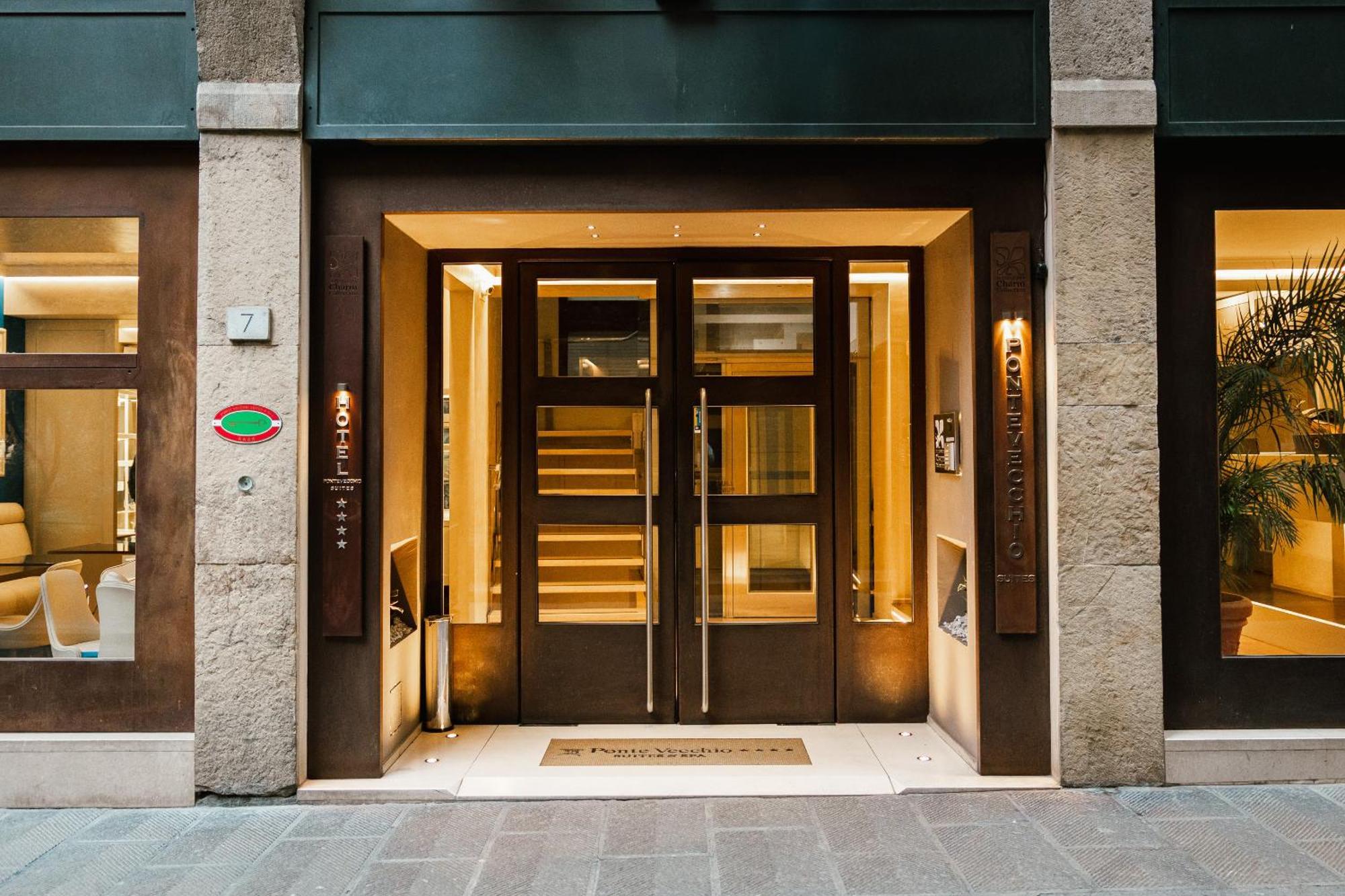 Hotel Ponte Vecchio Suites&spa 4*