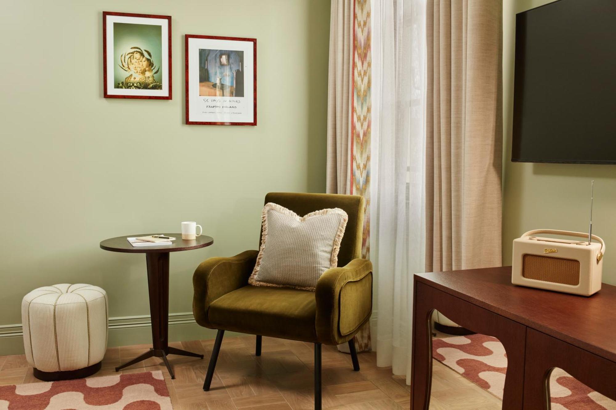 The Hoxton, 4*