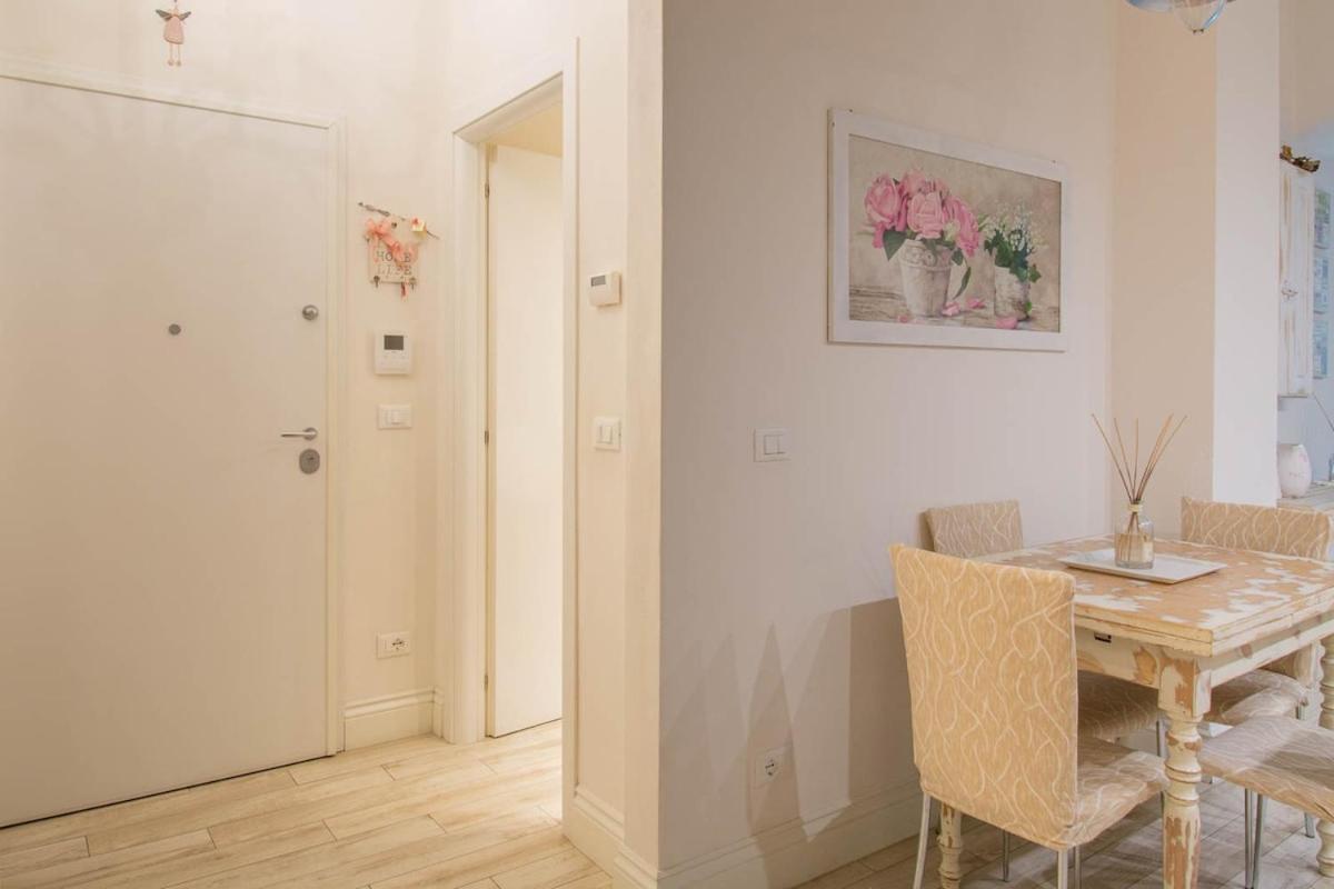 Stylish 2 Bedroom Flat - Garden * Firenze