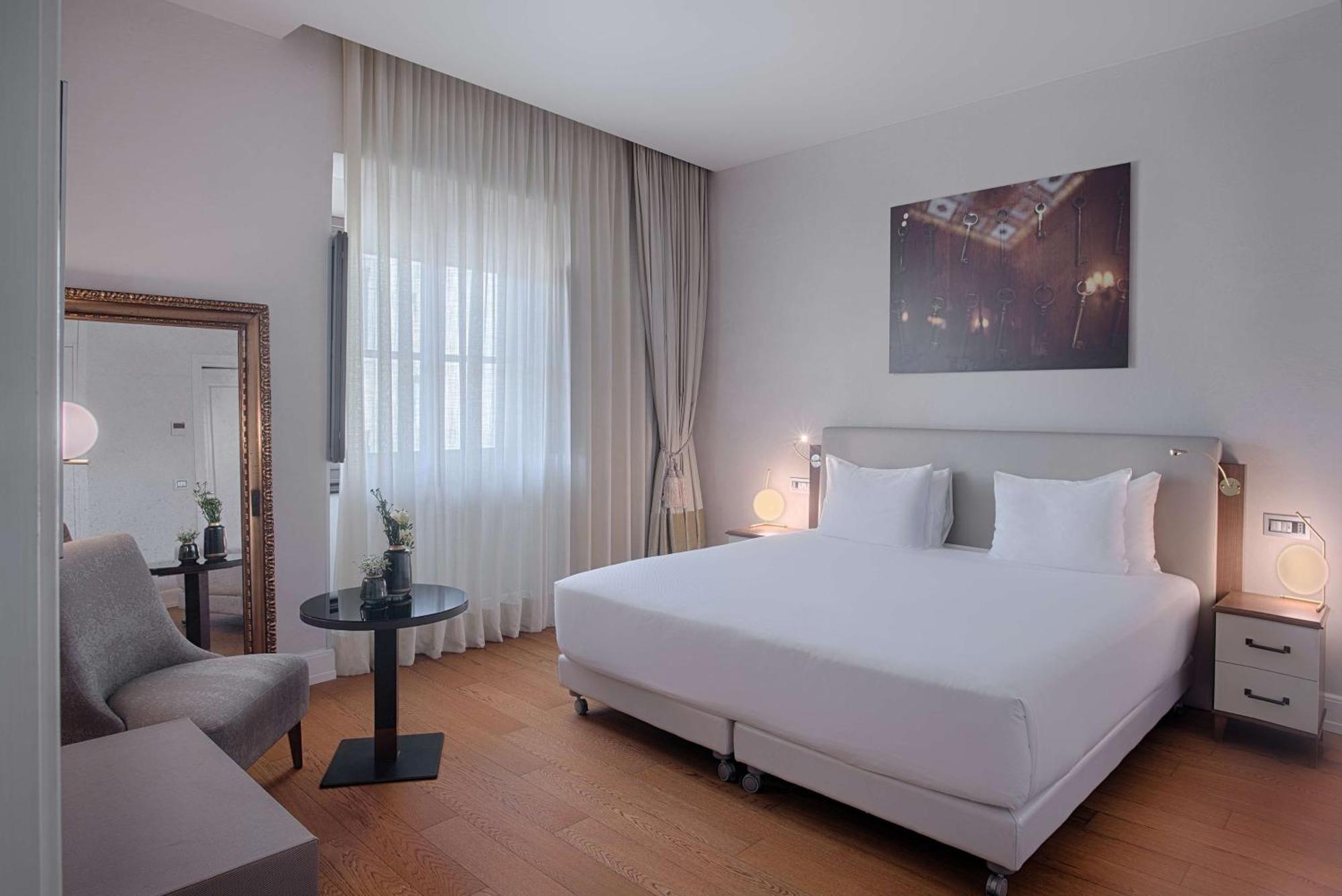 Nh Collection Porta Rossa Hotel