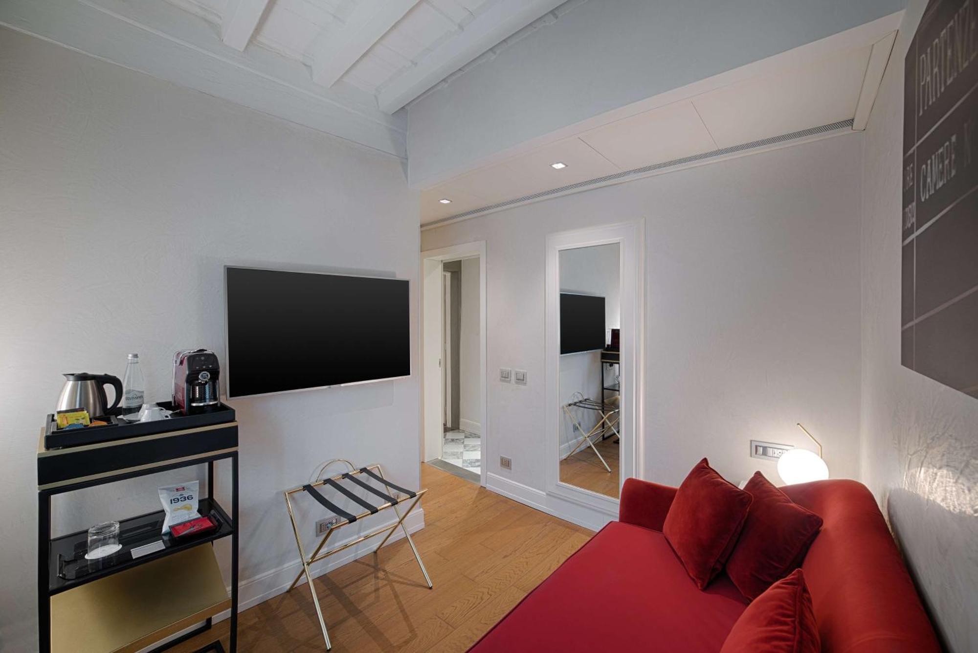 Nh Collection Porta Rossa Hotel 5*