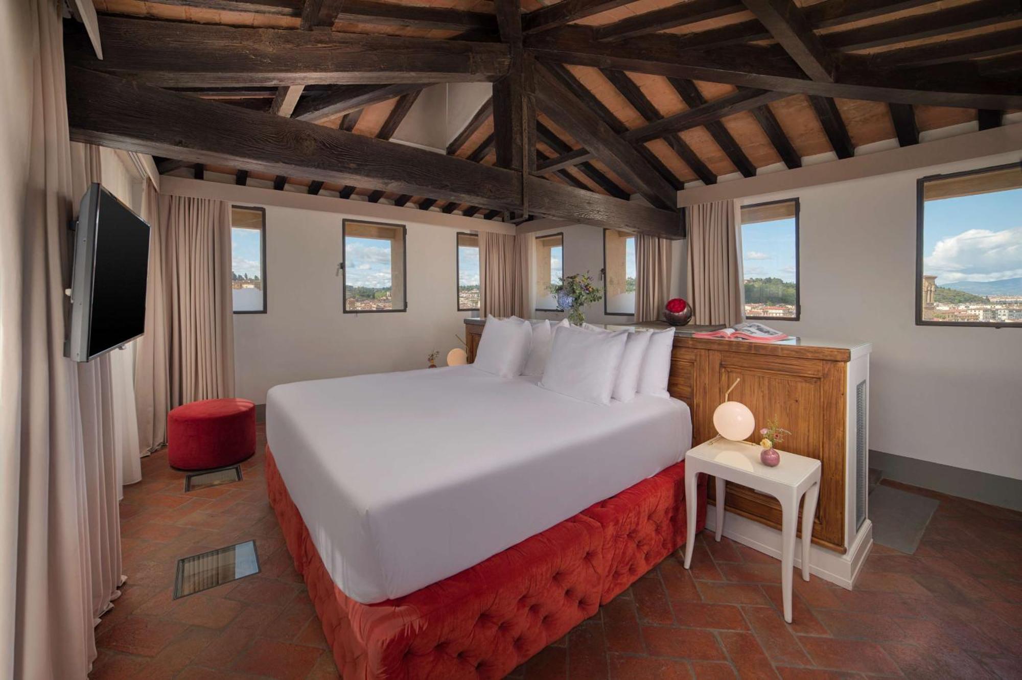 Nh Collection Porta Rossa Hotel 5*