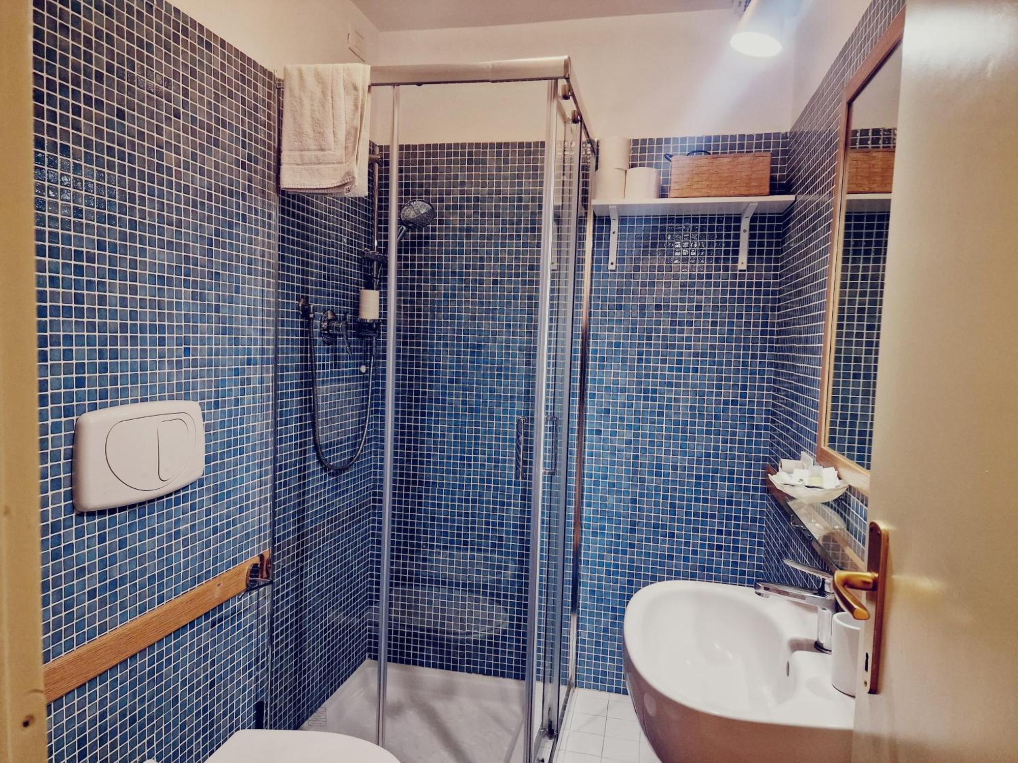 Au Jardin De Florence, 3 Bedrooms, 3 Bathrooms&1 Garden *
