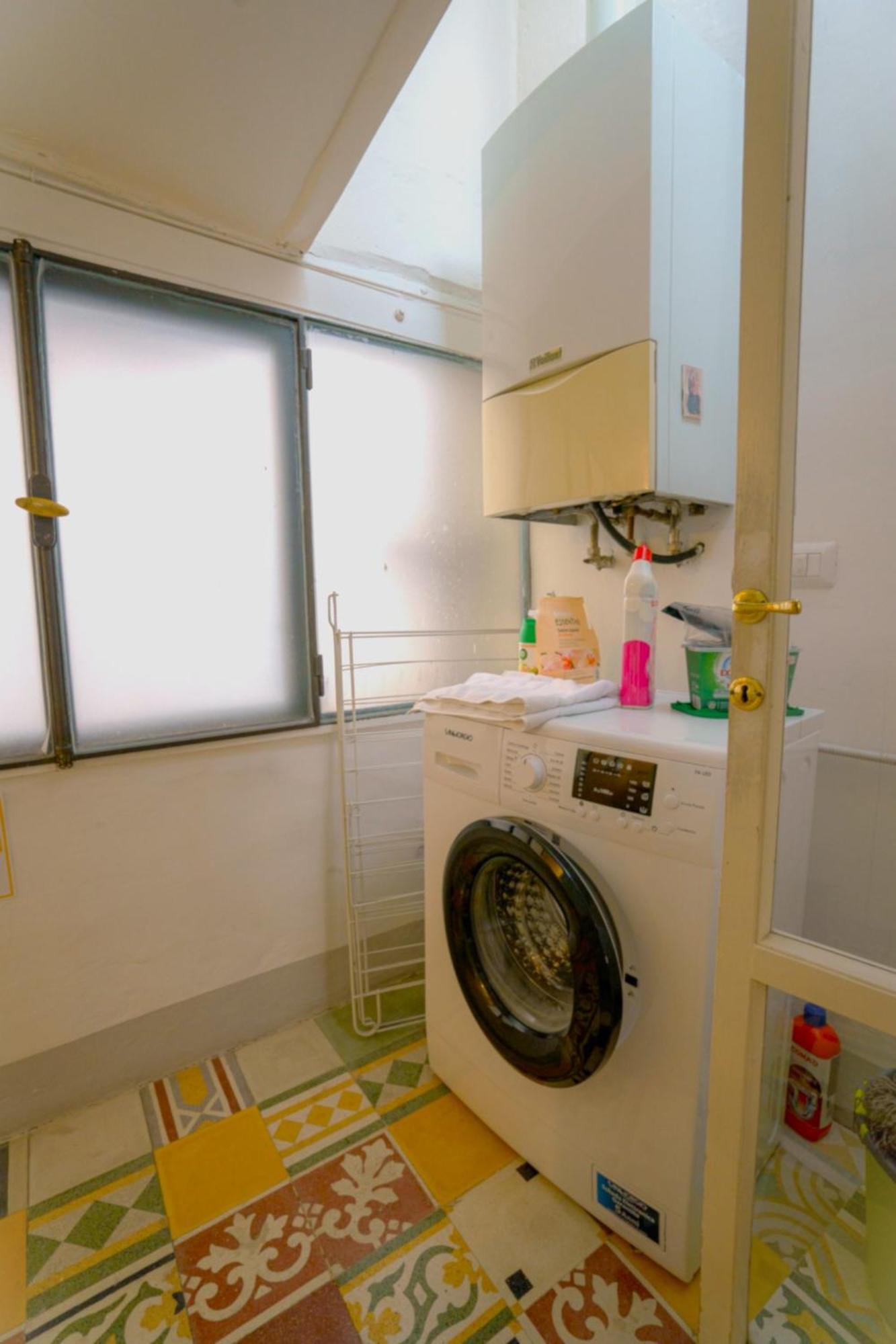 Lovely & Charming 1br- 7 Min Walk By The Duomo Apartamento