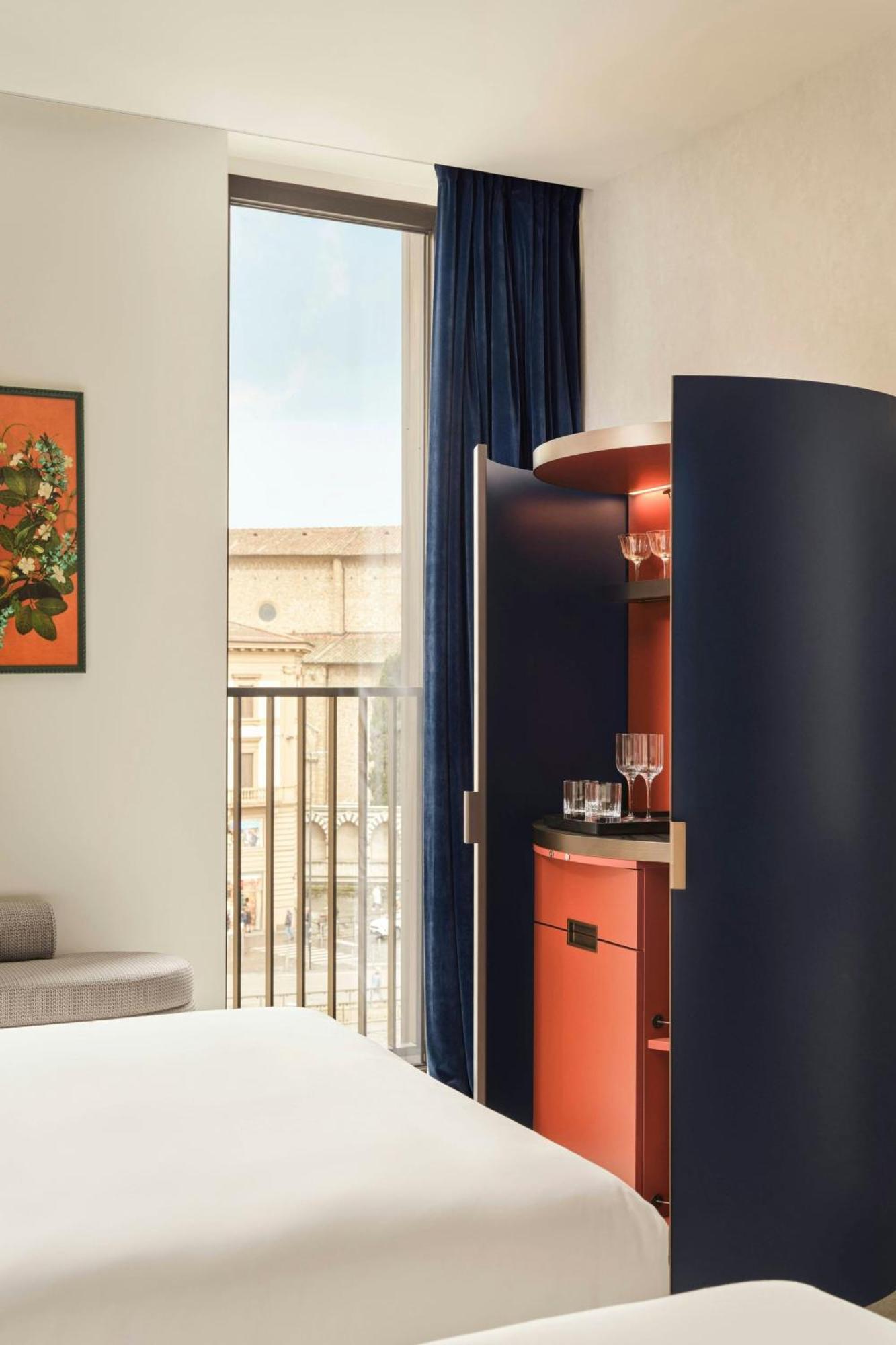 Hotel W