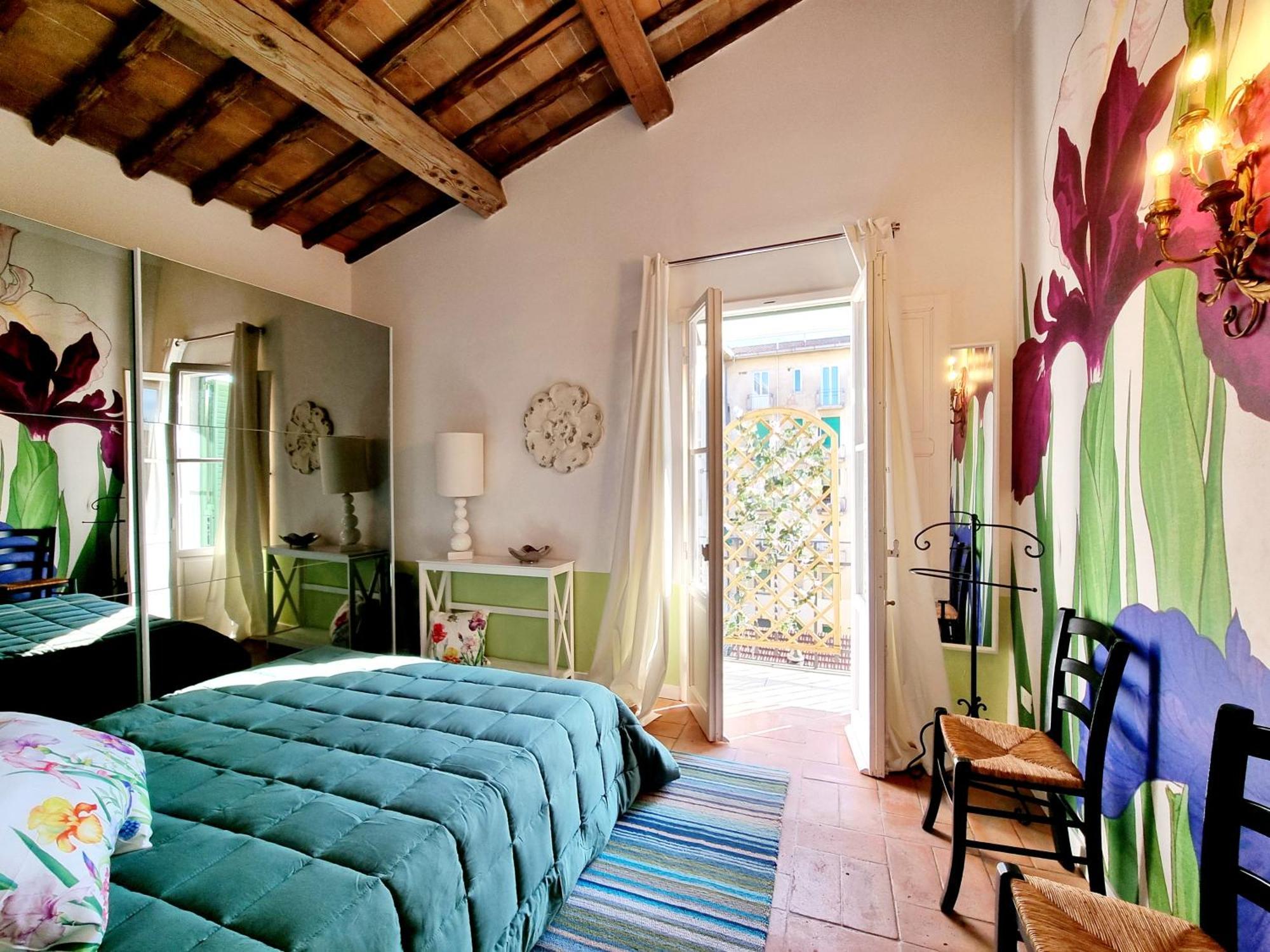 Appartement Iris Di Firenze- 3 Colorate Tra La Stazione E Il Duomo
