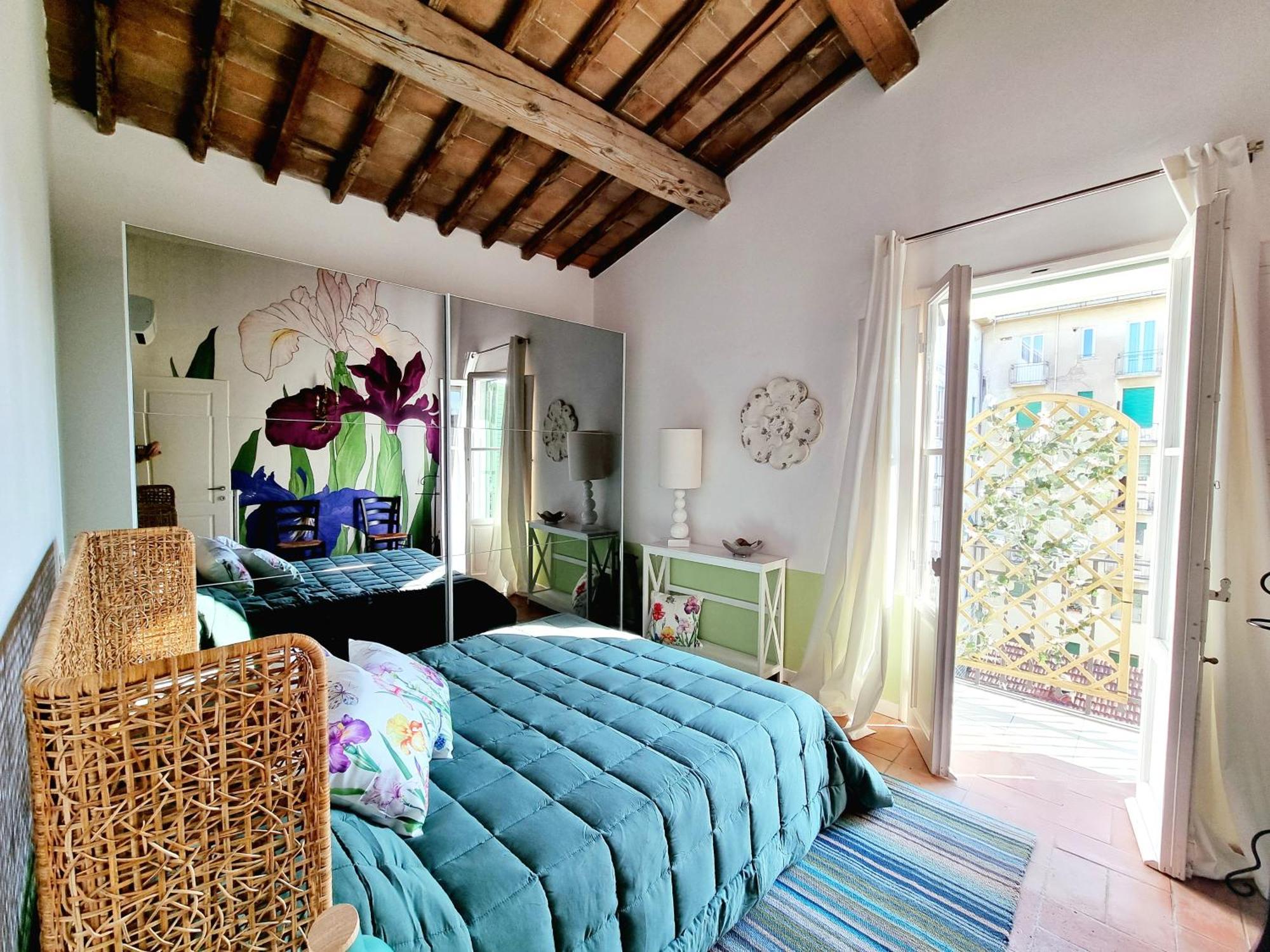 Iris Di Firenze- 3 Colorate Tra La Stazione E Il Duomo Appartement