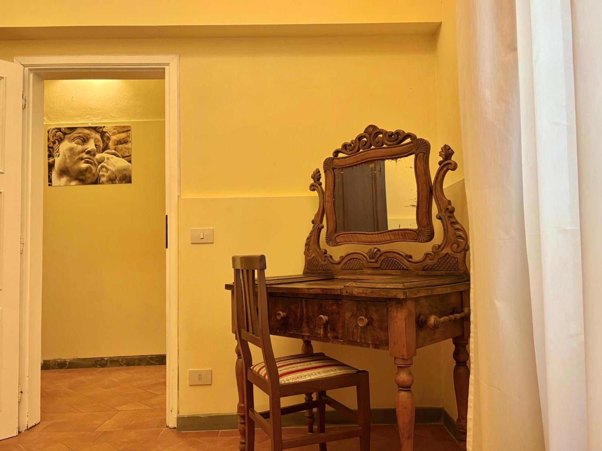 Via Dei Servi Appartamento