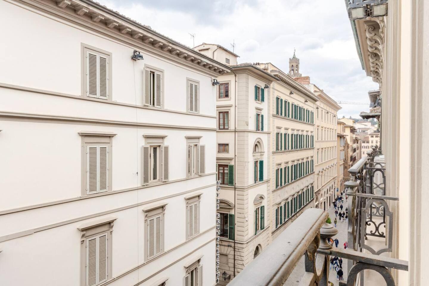 Calzaiuoli Sunshine * Firenze