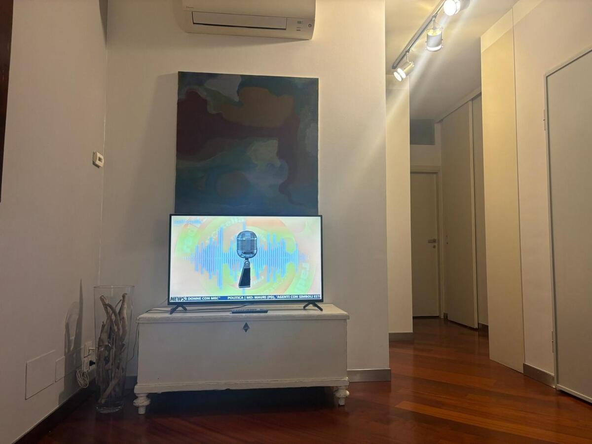 Super In Santa Croce District Apartment *