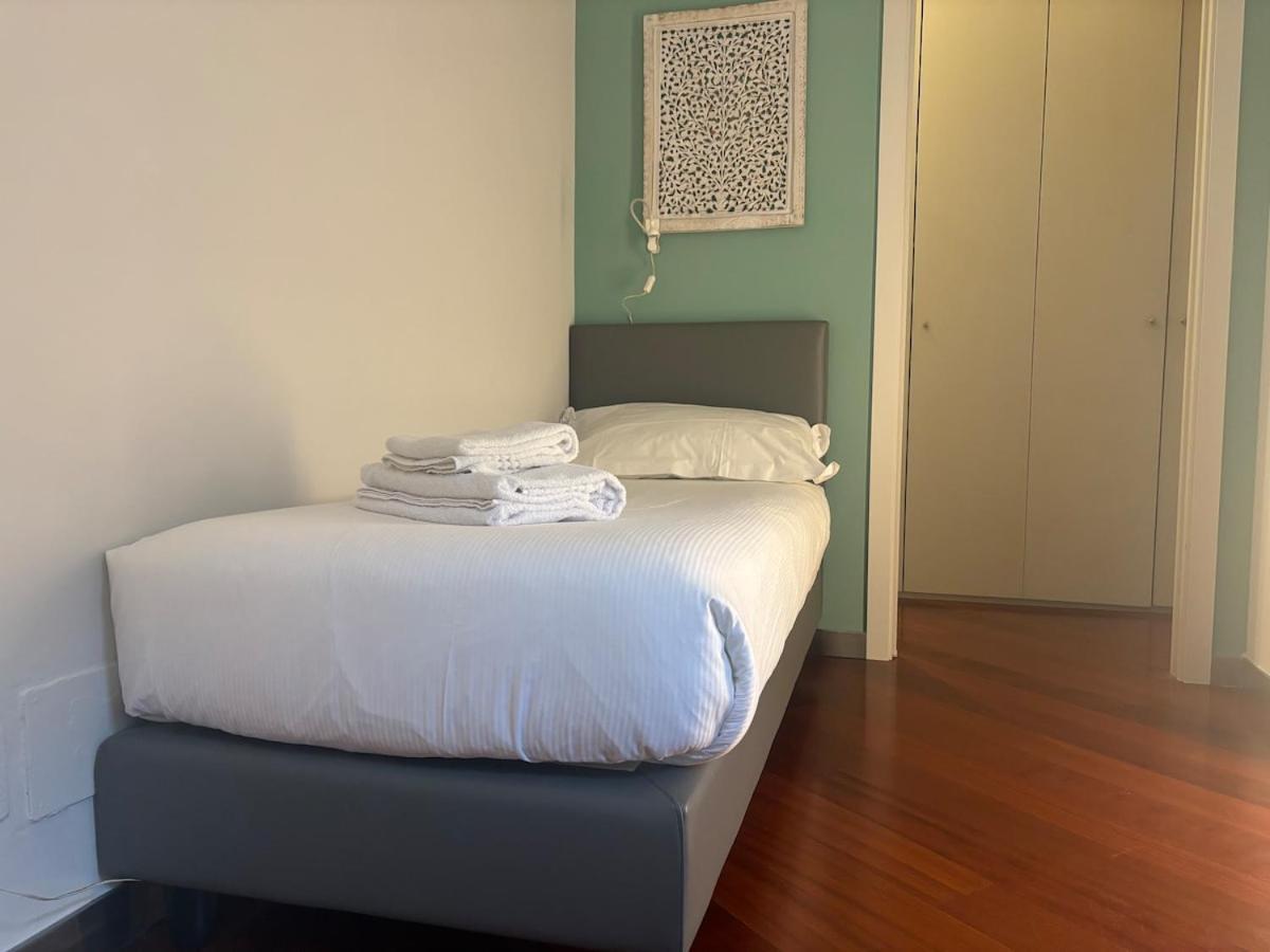 Super In Santa Croce District Apartment