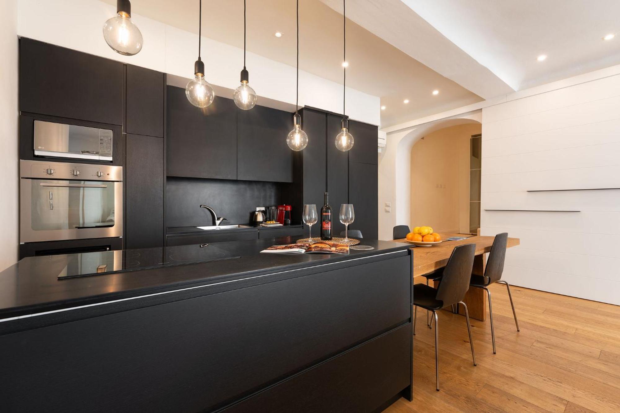 Ta - One Bedroom Luxury In The Fashion District Apartment