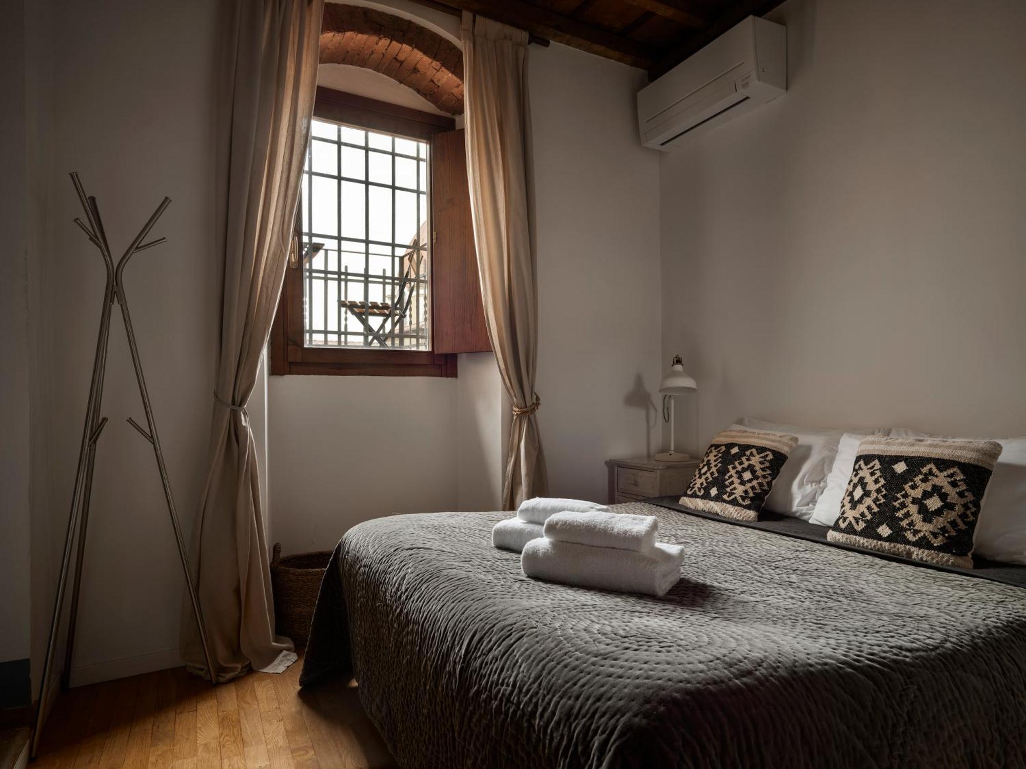 One Of A Kind Near The Duomo W/balcony Palace * Florença