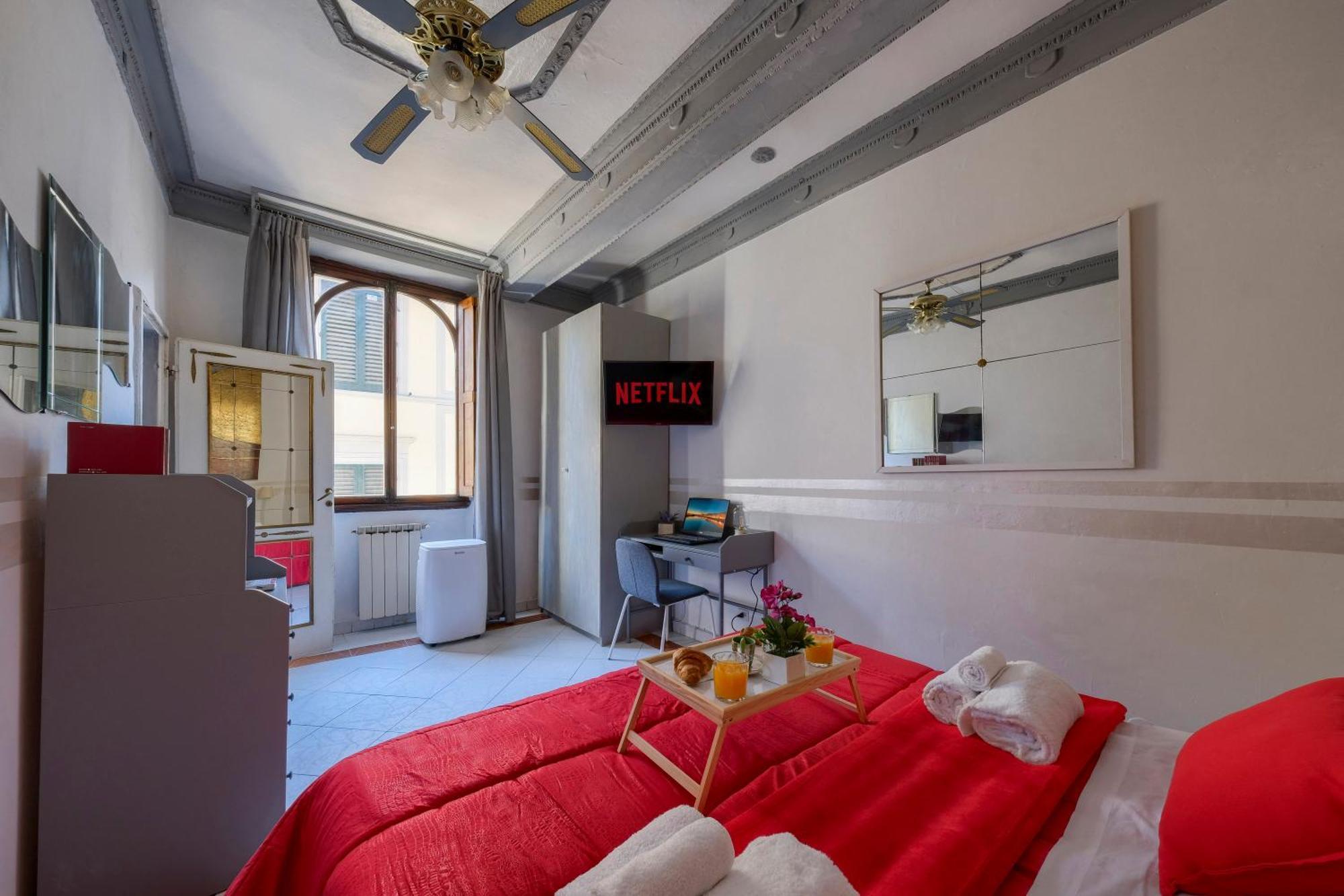 Duomo - Station 2 Minutes Away - Casa Degli Specchi Appartement