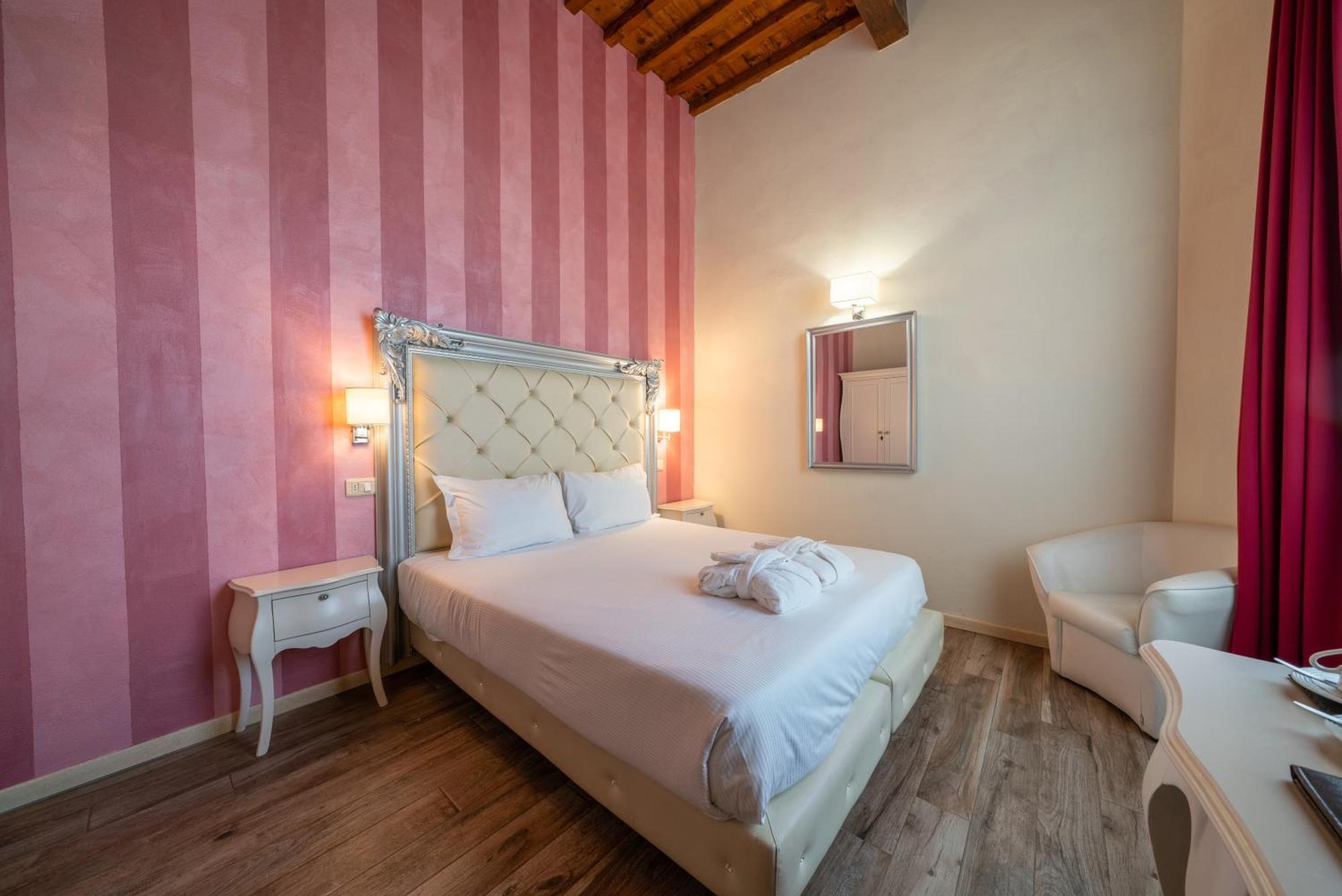 Residenza Conte Di Cavour & Rooftop Florence