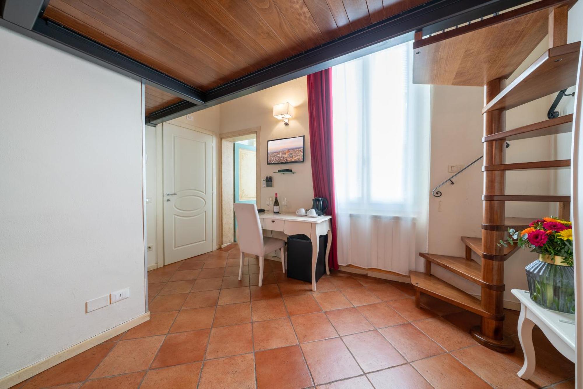 Residenza Conte Di Cavour & Rooftop Guest house Florence