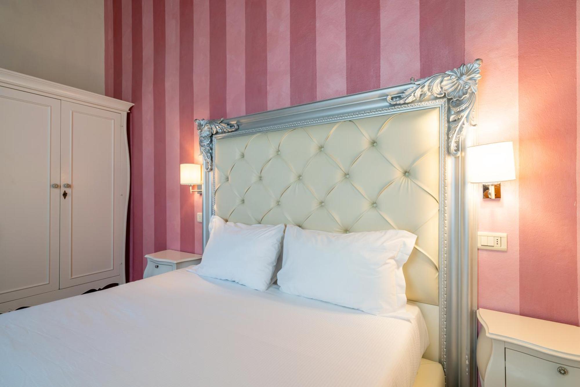 Residenza Conte Di Cavour & Rooftop Florence