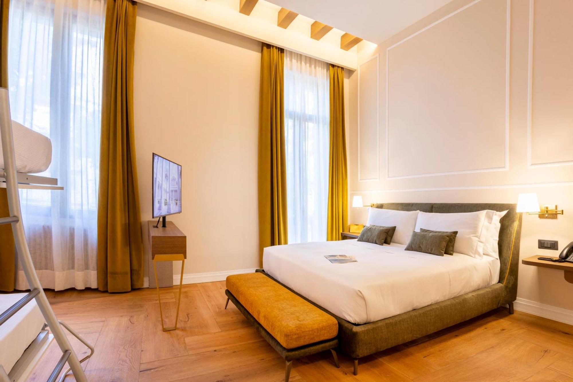 Palazzo Don Minzoni Guest house *