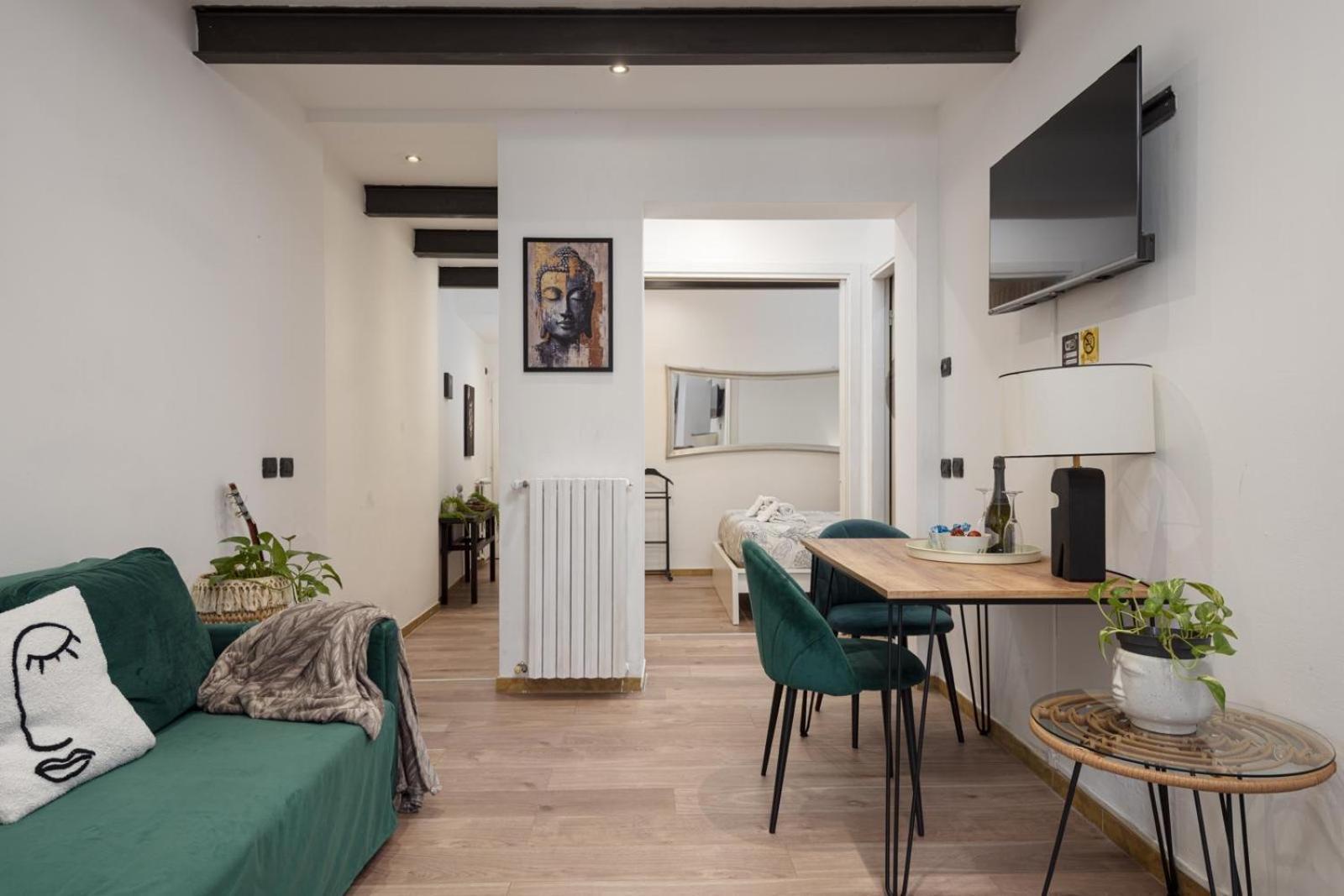 Nadia's Lovely - With Private Garden And Jacuzzi Leilighet *