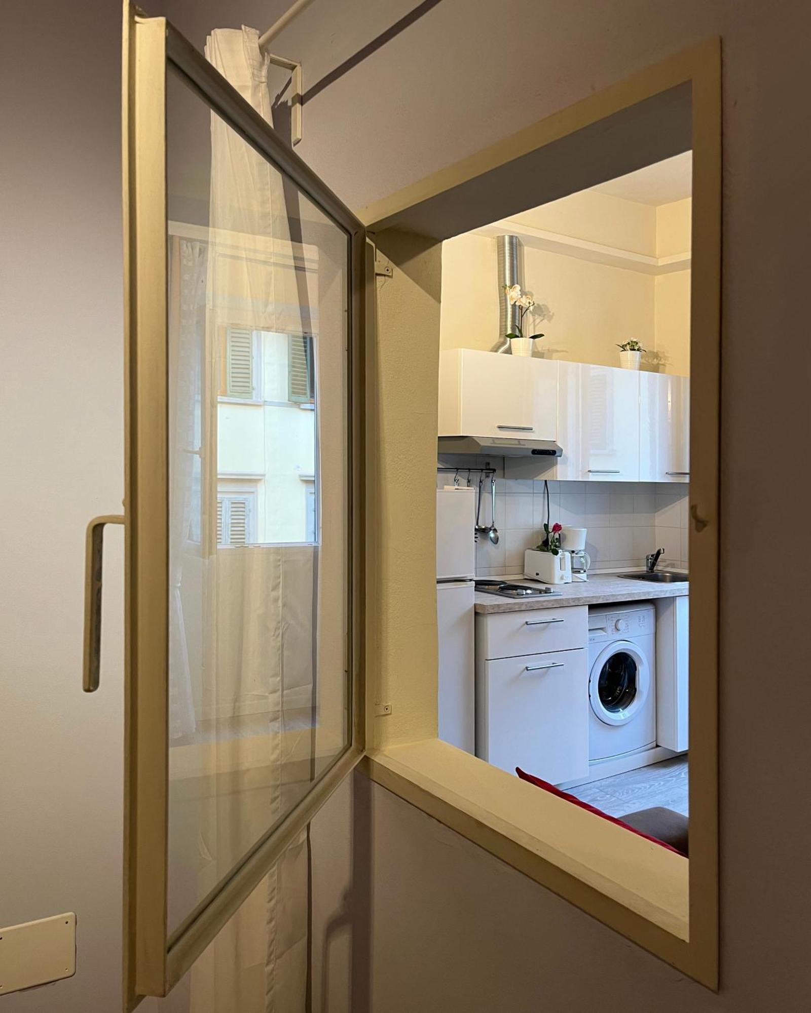 Vasari - Near Smn Station Apartment
