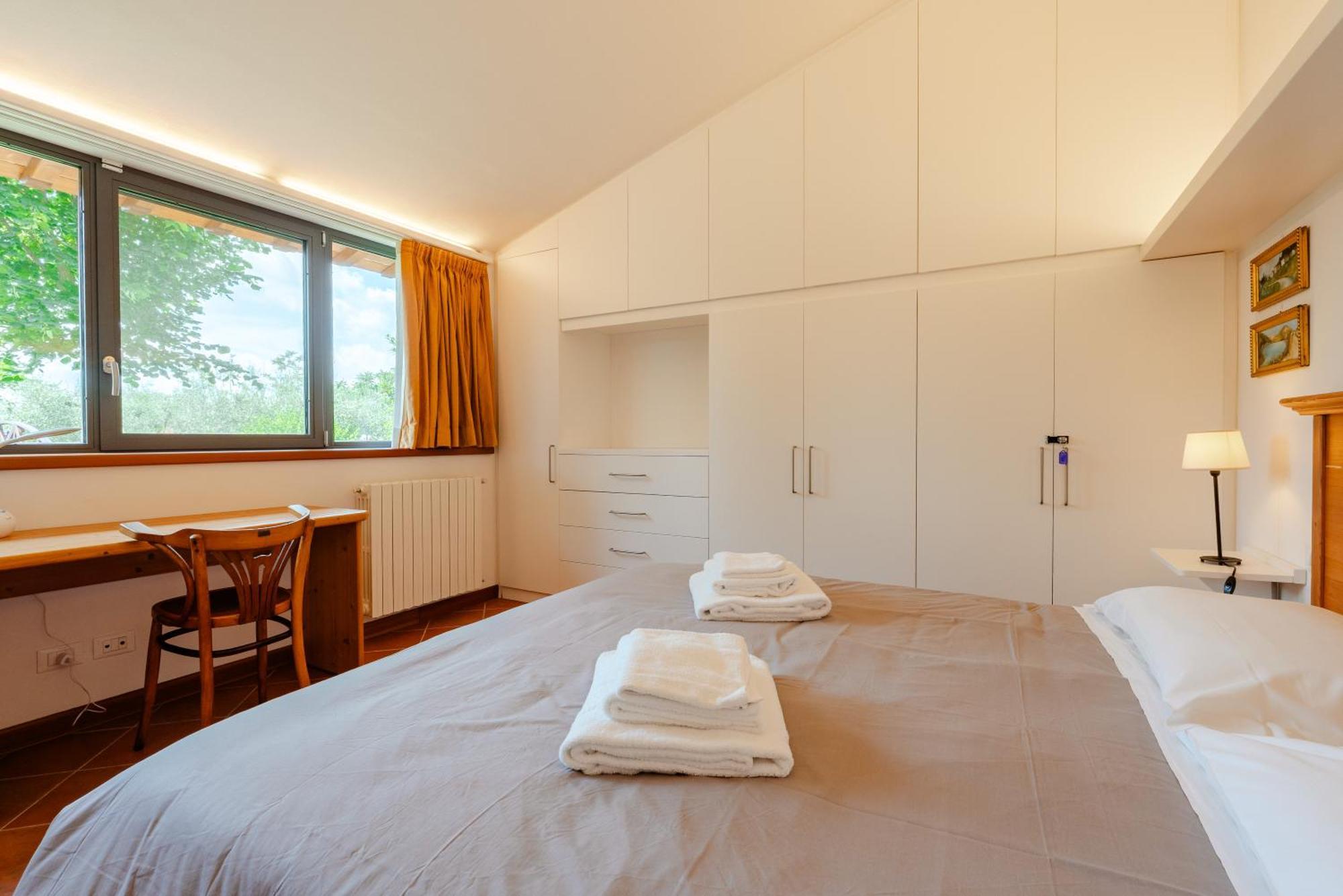 La Serra-stunning Retreat In The Heart Of Feriehus *