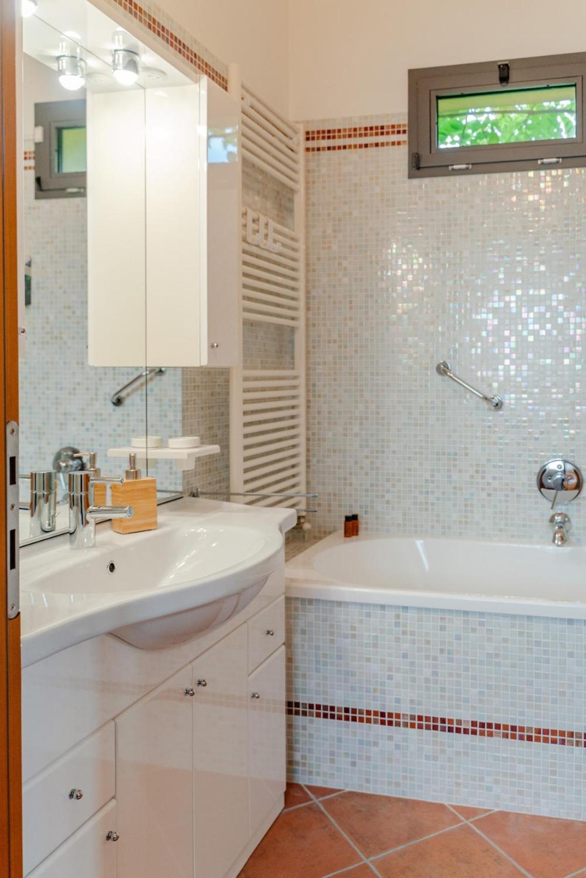 La Serra-stunning Retreat In The Heart Of