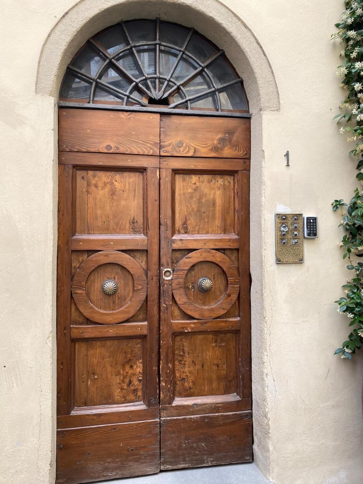 Elegante Al Primo Piano Piazza Santa Croce Apartment Florence
