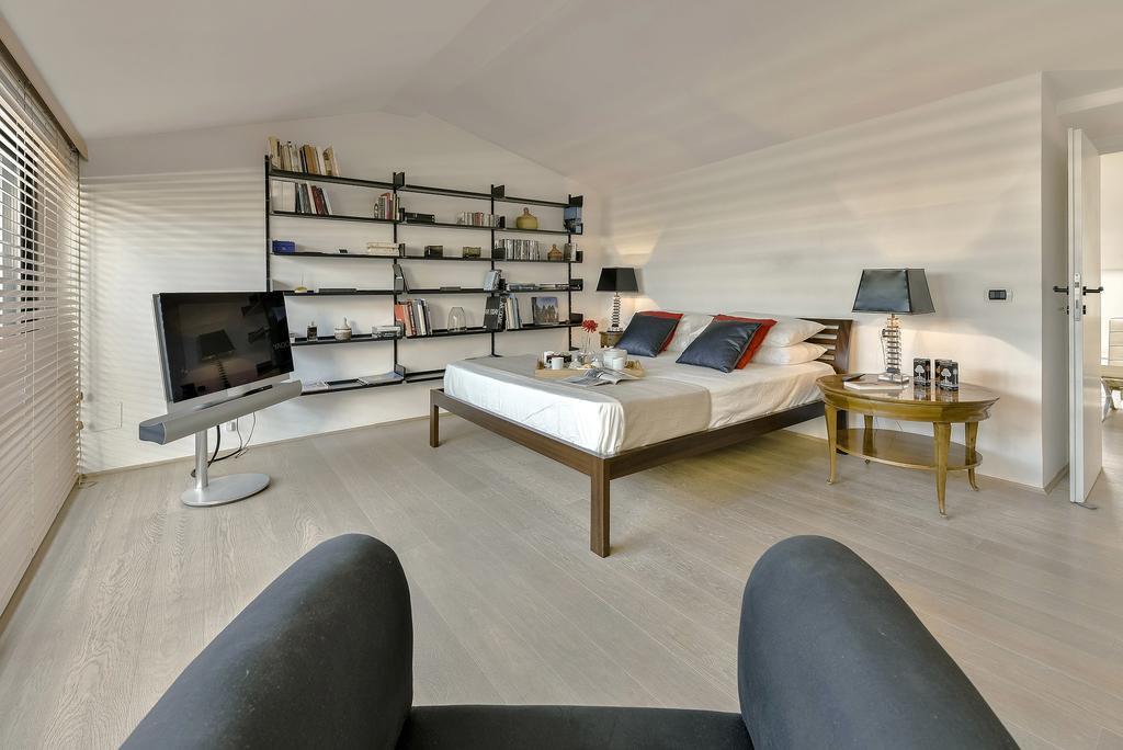 Apartment An Amazing In Oltrarno