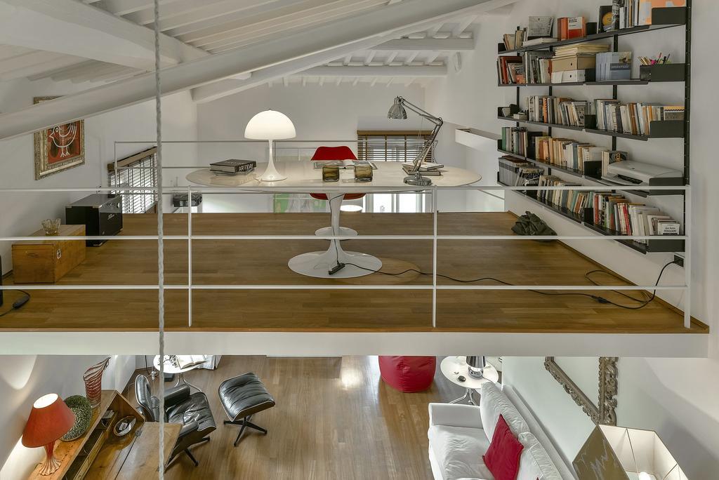 An Amazing In Oltrarno Apartment