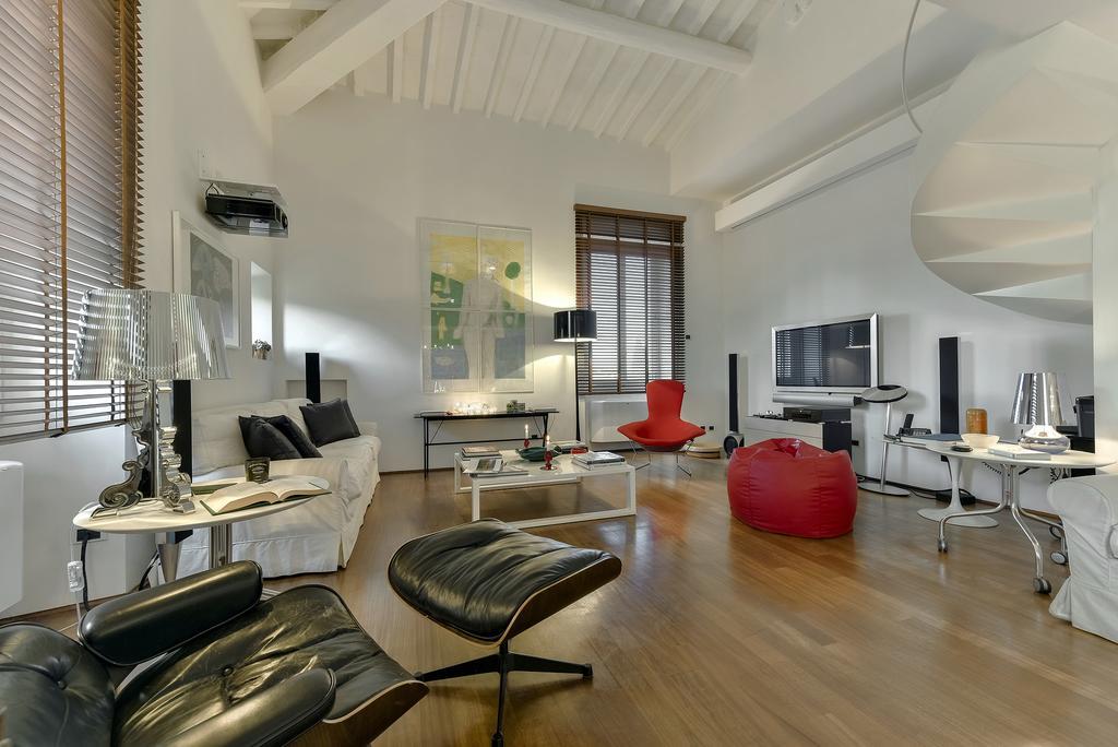 An Amazing In Oltrarno Apartment Florence