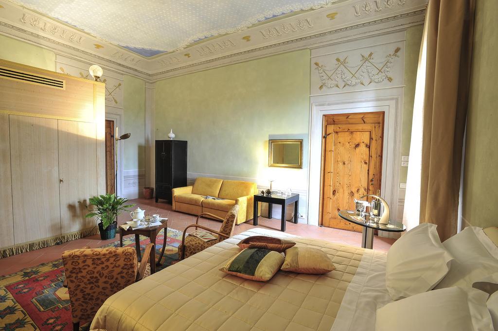 Torre Dei Lari Residenza D'epoca Bed & Breakfast Firenze