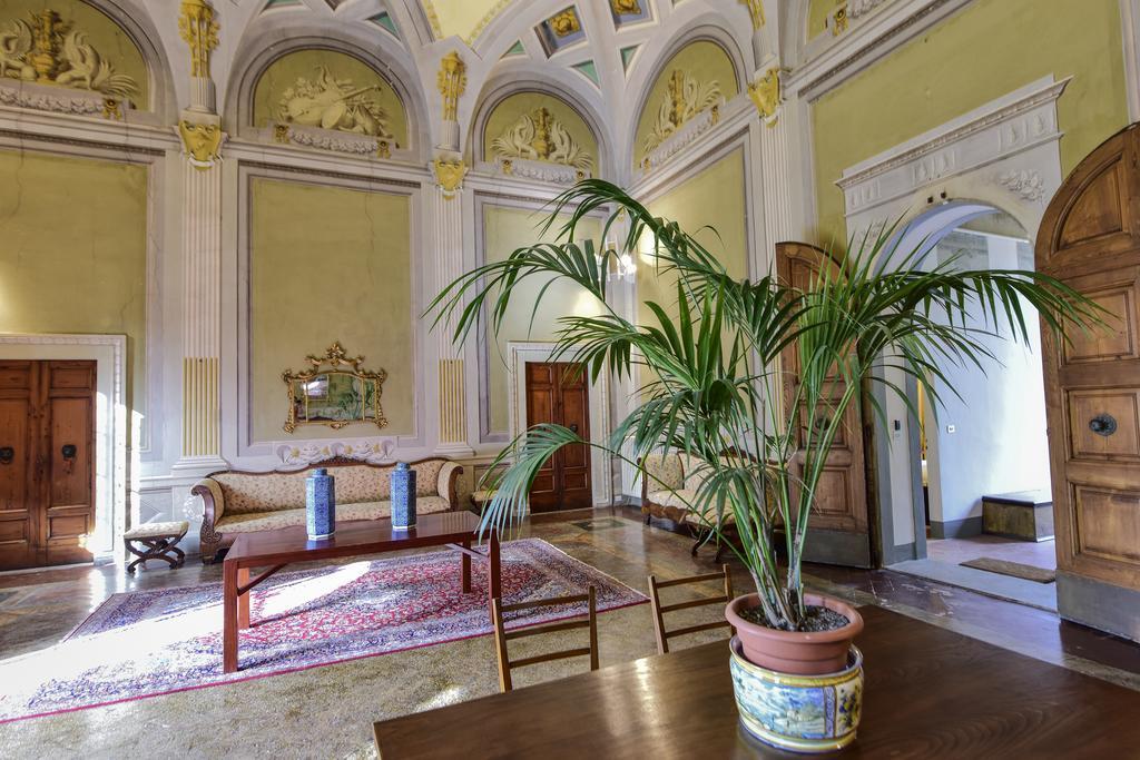 Torre Dei Lari Residenza D'epoca Bed & Breakfast Firenze