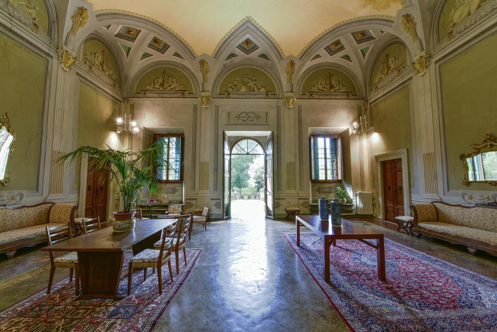 Torre Dei Lari Residenza D'epoca Bed & Breakfast