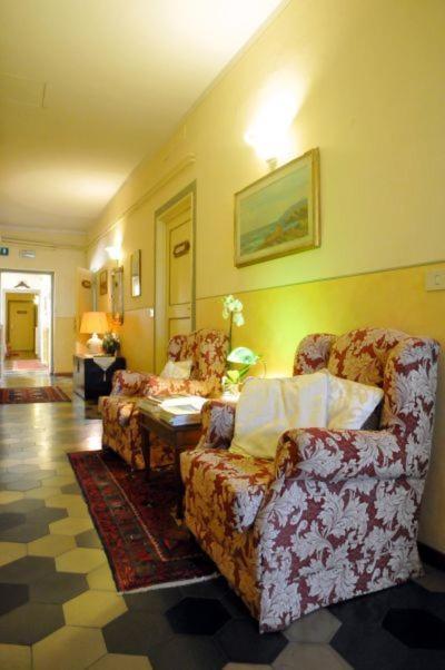Guest house Bellevue House 3*