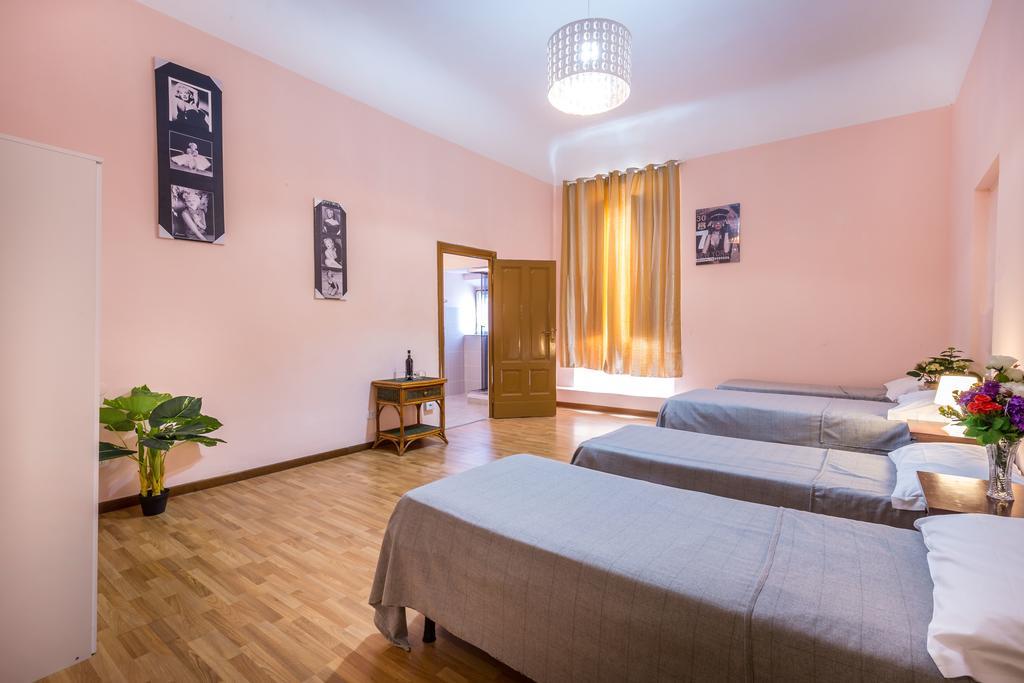 Rooms77 Centro Storico Gæstehus