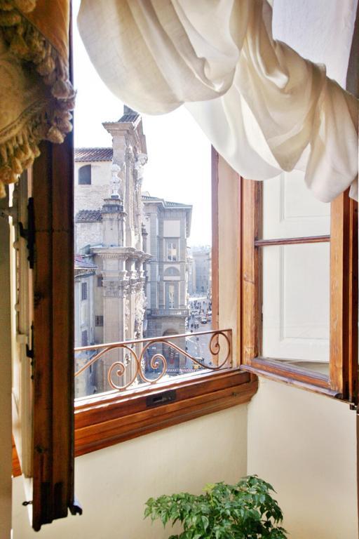 Tornabuoni La Petite Aparthotel